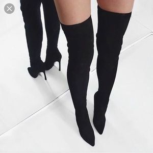 Windsor thigh high boots🥂
